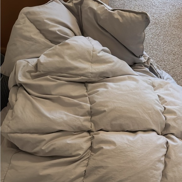 Twin comforter - Picture 3 of 5